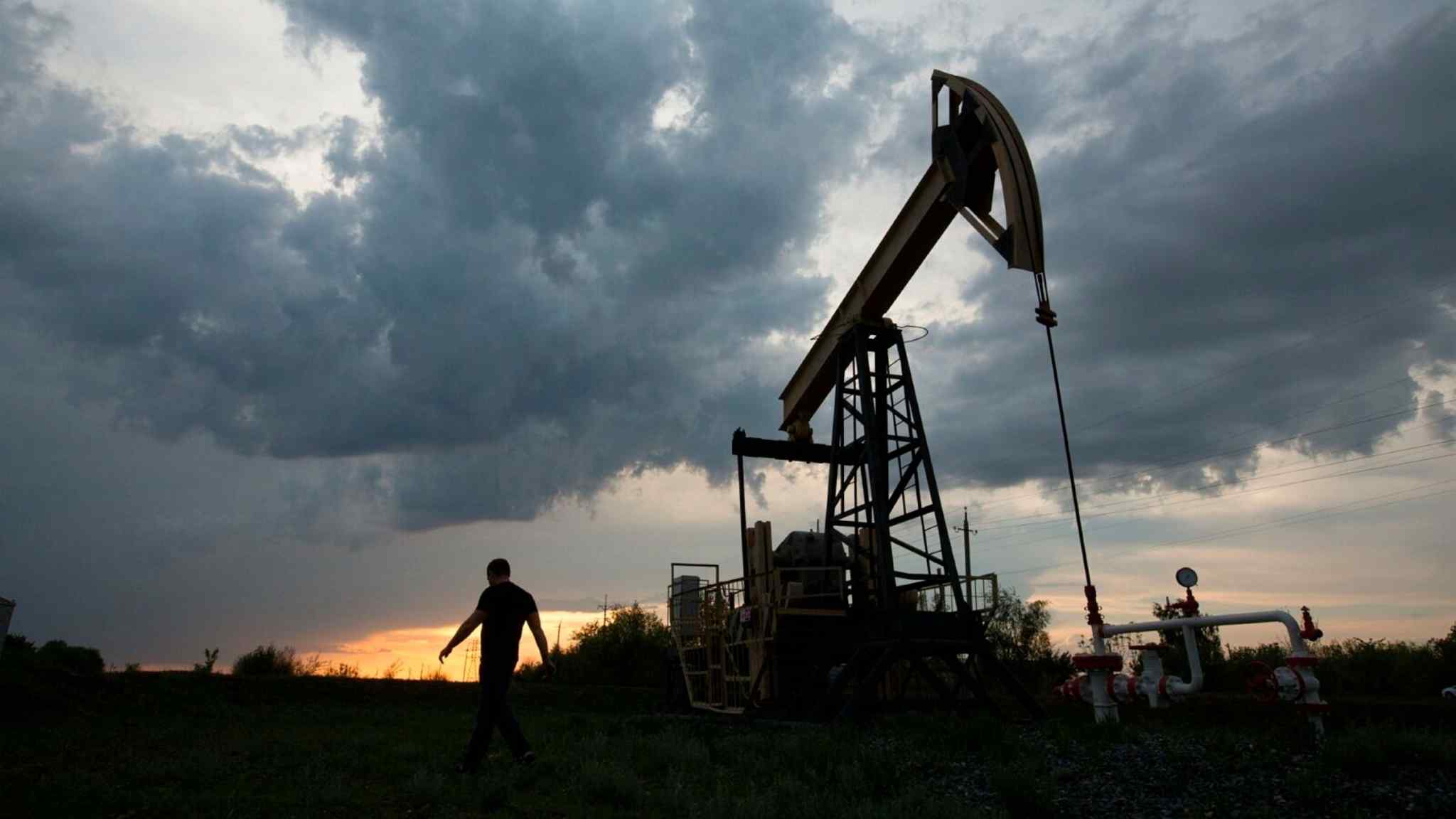 Western sanctions have had ‘limited impact’ on Russian oil output, says IEA