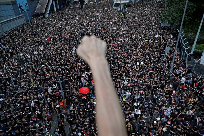 Les autorités ont accusé Apple Daily d'être l'un des meneurs des manifestations en faveur de la démocratie en 2019 et ont imposé une loi stricte sur la sécurité nationale pour réprimer la dissidence