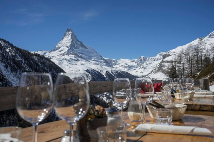 Die atemberaubende Aussicht vom Restaurant Findlerhof in Zermatt