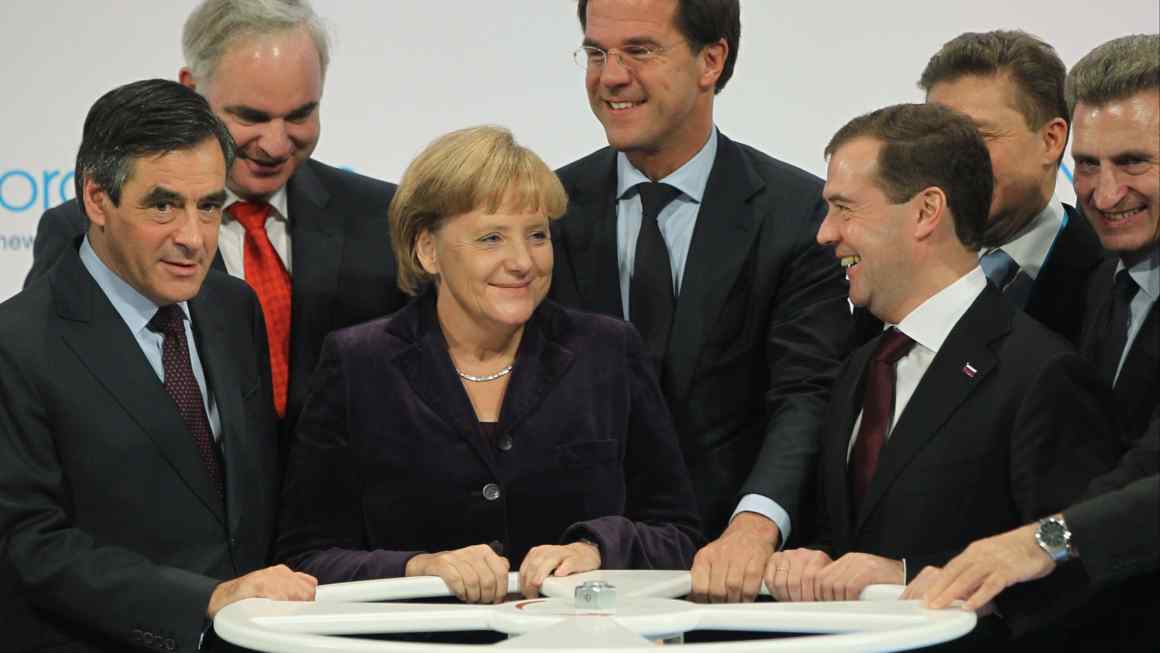 Merkel’s policies left Germany too reliant on Russian gas, adviser
admits