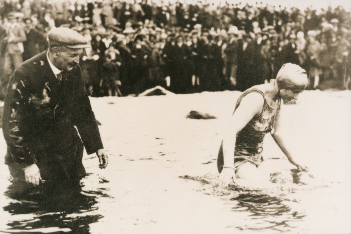 Mercedes Gleitze swims the English Channel with a Rolex Oyster around her neck in 1927