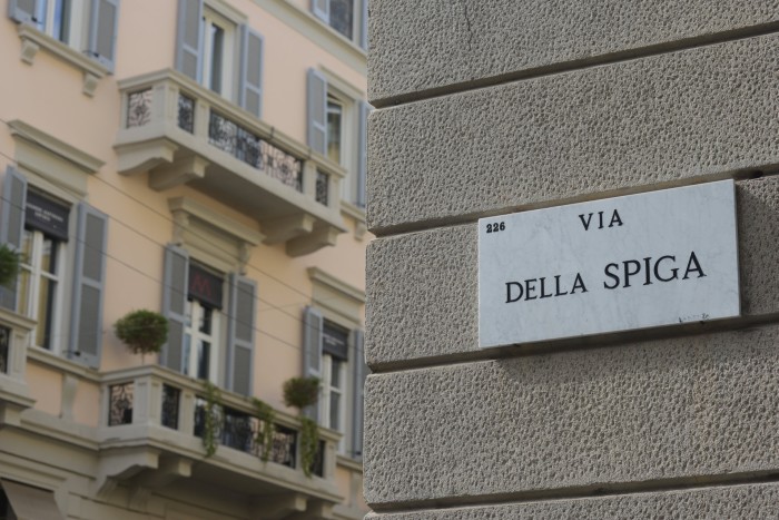Sign building on the corner of an Italian city street
