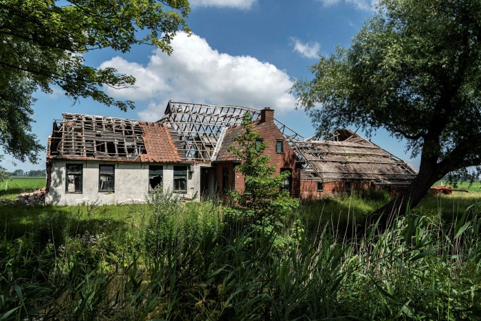 A damaged farm building in  Oosterwijtwerd 