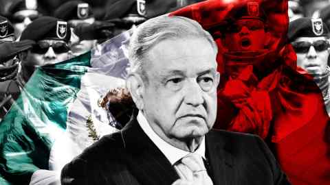 Montage van beelden van Andrés Manuel López Obrador tegen een achtergrond van marcherende Mexicaanse soldaten en de Mexicaanse vlag