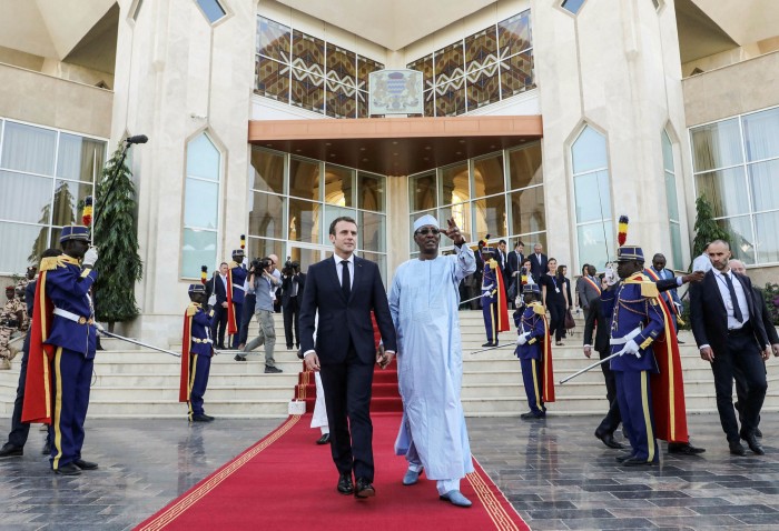 French president Emmanuel Macron, left, with his former Chadian counterpart Idriss Déby. The African leader was killed in a battle with Libya-based rebels this year