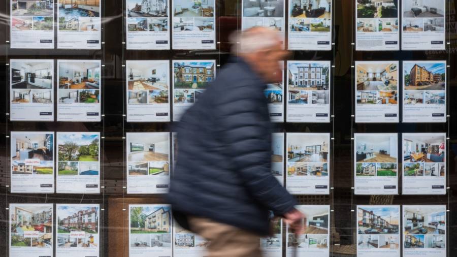 UK mortgage approvals beat forecasts to hit to 3-month high