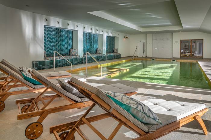 The spa offers an indoor pool and hydrotherapy circuit