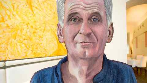 Een geïllustreerd portret van Tim Snyder zittend in een restaurant