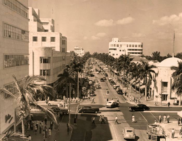 Looking west along Lincoln Road, c1948