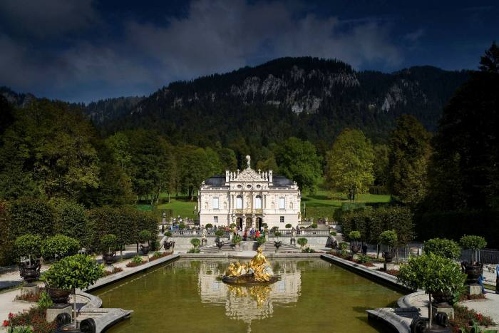 The castle at Linderhof, with the lake in front