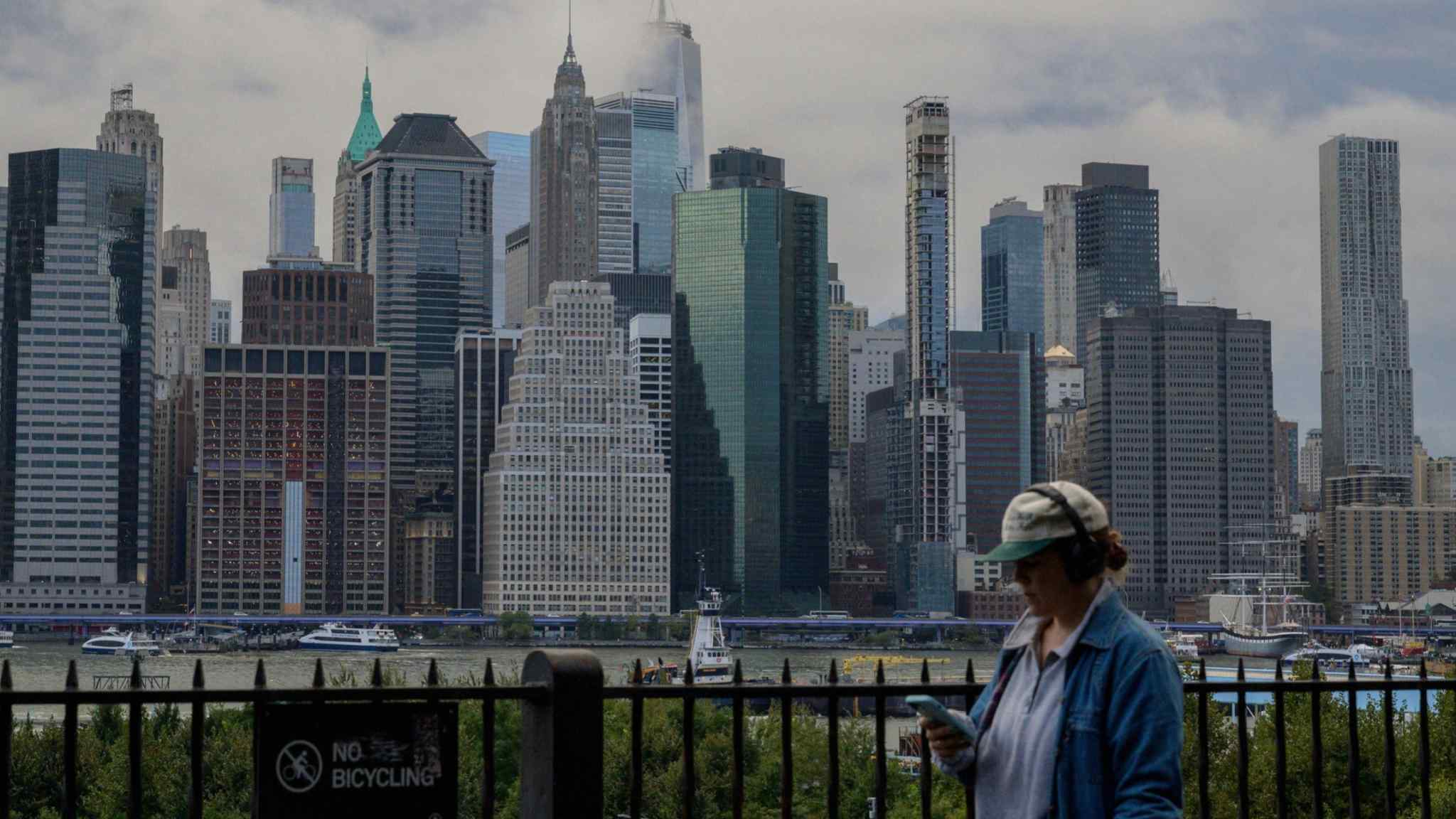 New York’s ‘zombie’ office towers teeter as interest rates rise