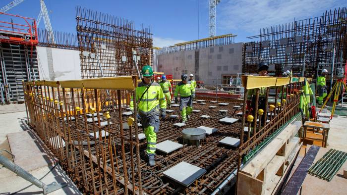 Contractors work on EDF’s Hinkley Point C