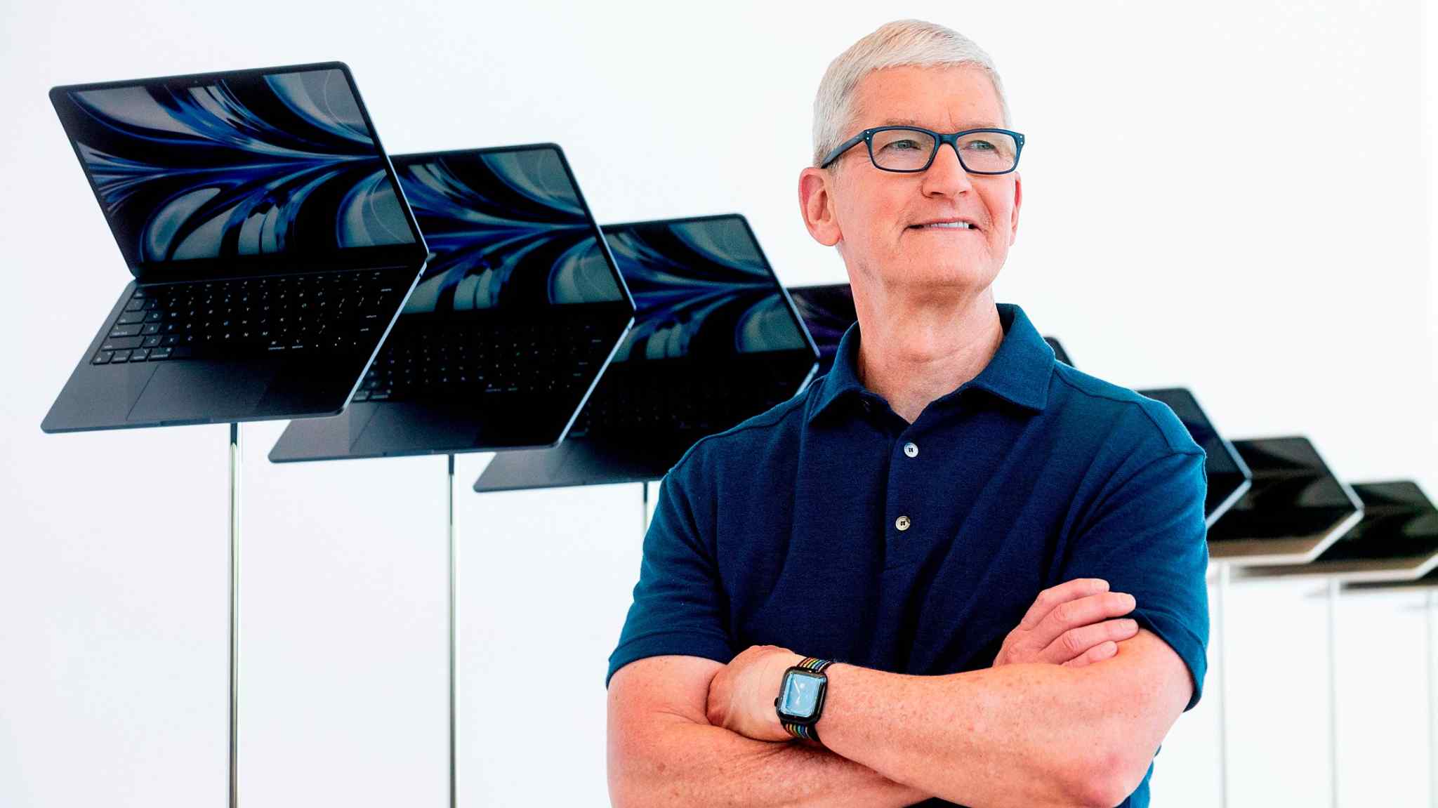 Tim Cook charm resolves Twitter spat yet China crisis rumbles on