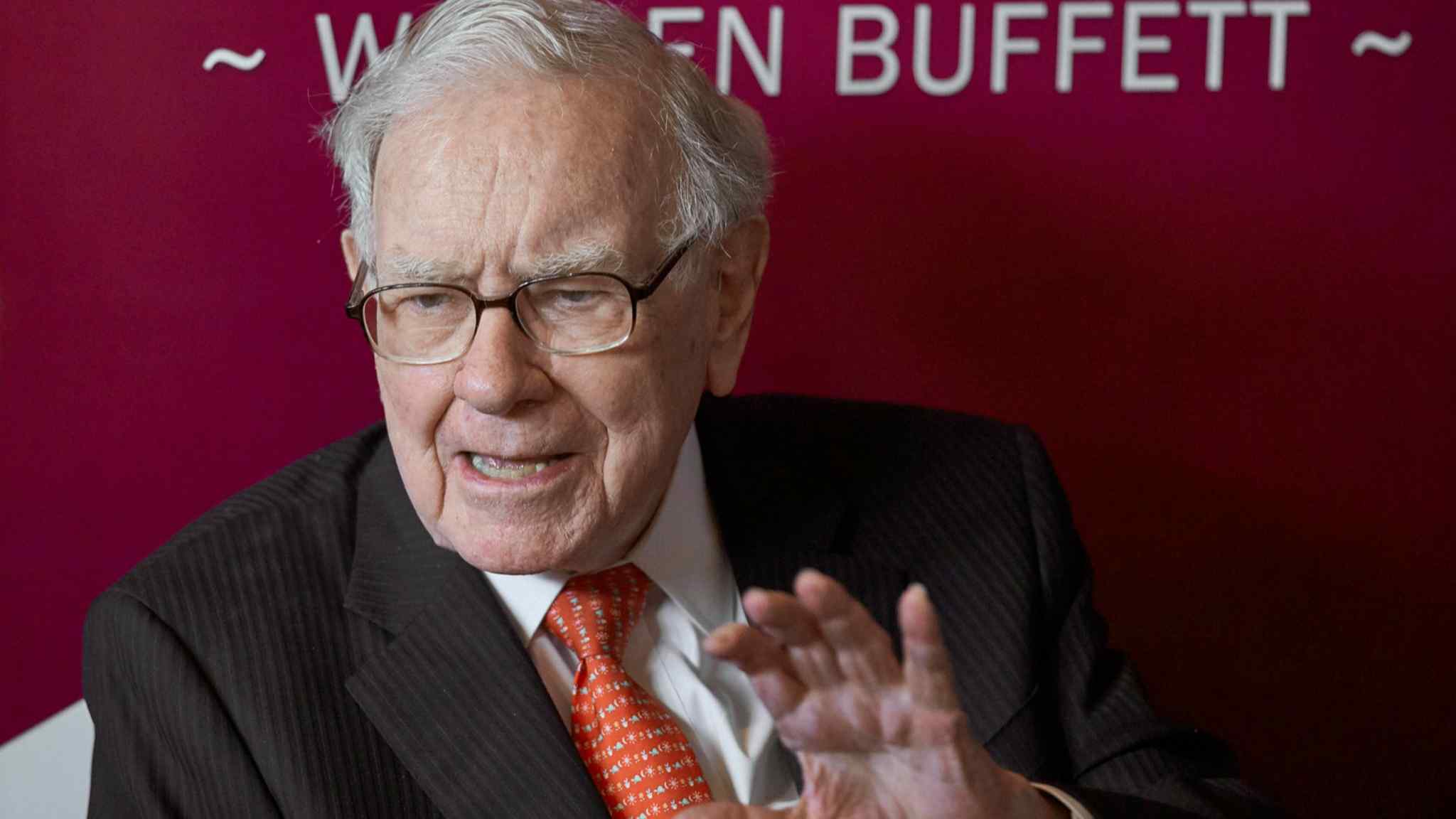 Warren Buffett’s Berkshire reins in stock purchases and books $43.8bn loss