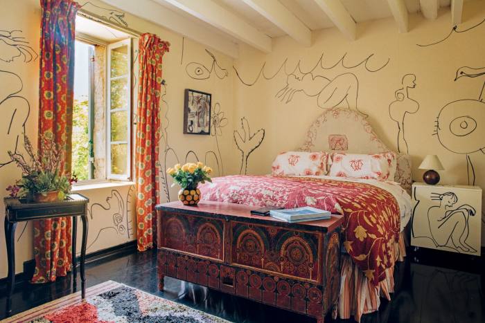 Annie Morris’s Sharpie pen illustrations in her house in France