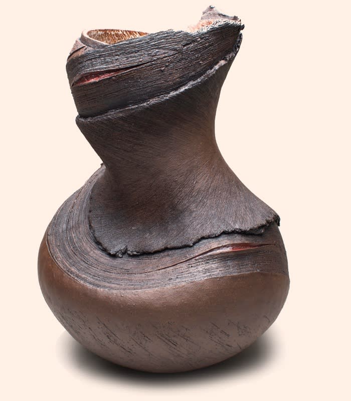 South African ceramicist Andile Dyalvane received a special mention for his sculptural earthenware vessel