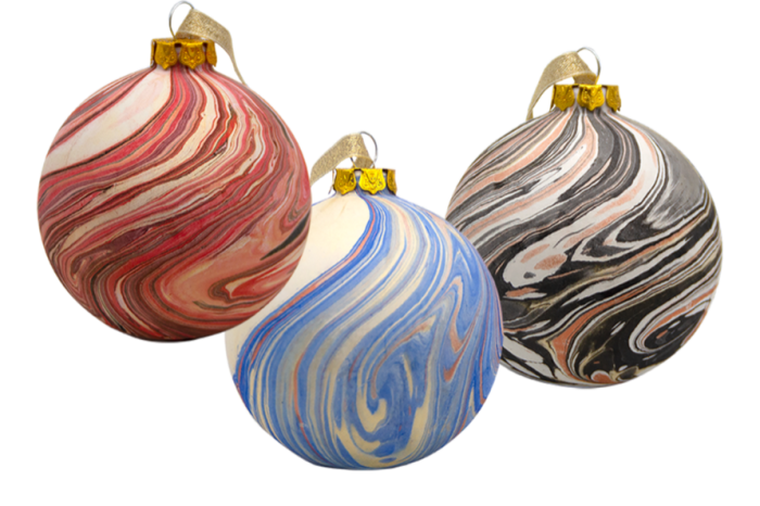Marbled ceramic ball by Marmor Paperie