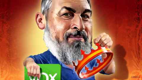 Caricature of a grey-bearded Abascal holding a crown and leaning on a Vox party sign