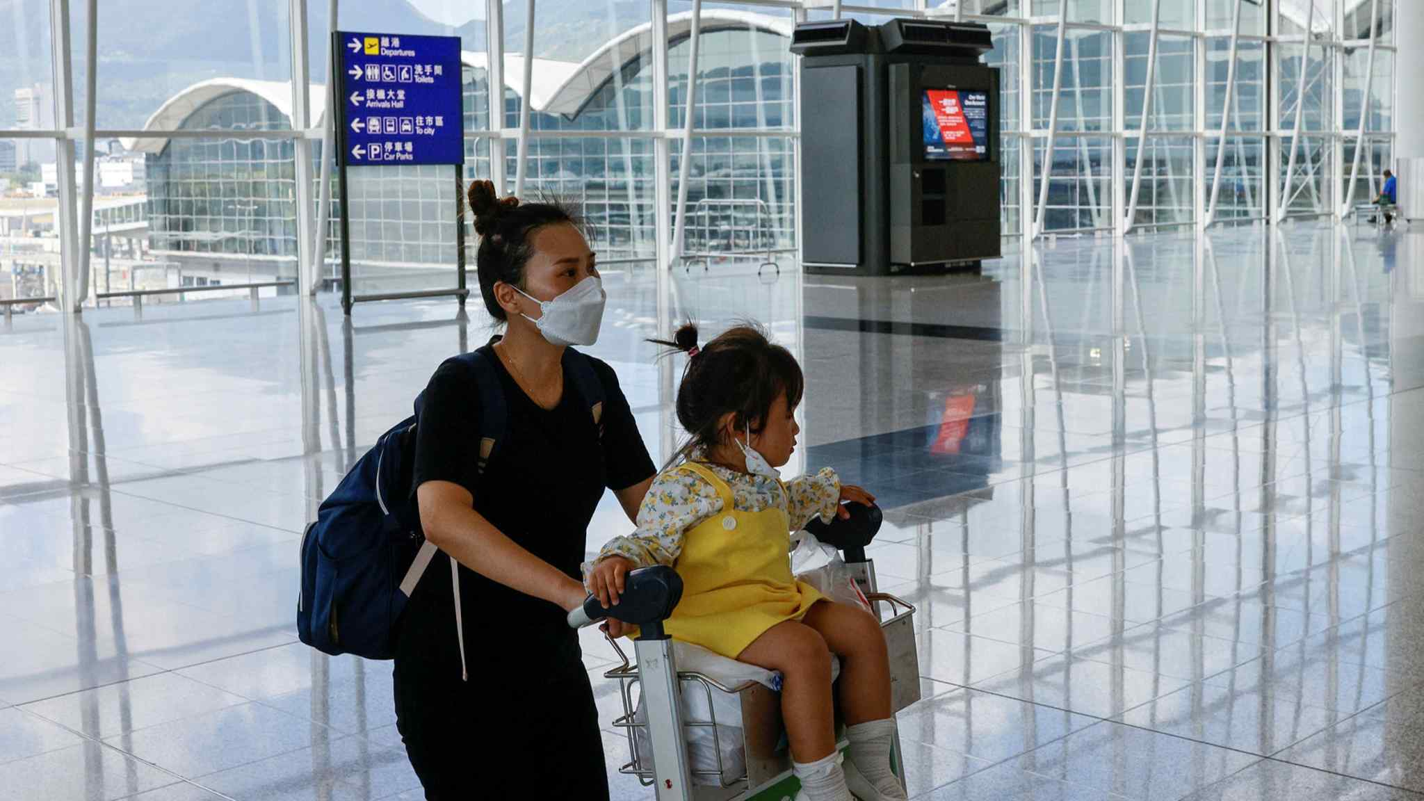 Live news updates: Hong Kong shortens hotel quarantine for international arrivals to 3 days