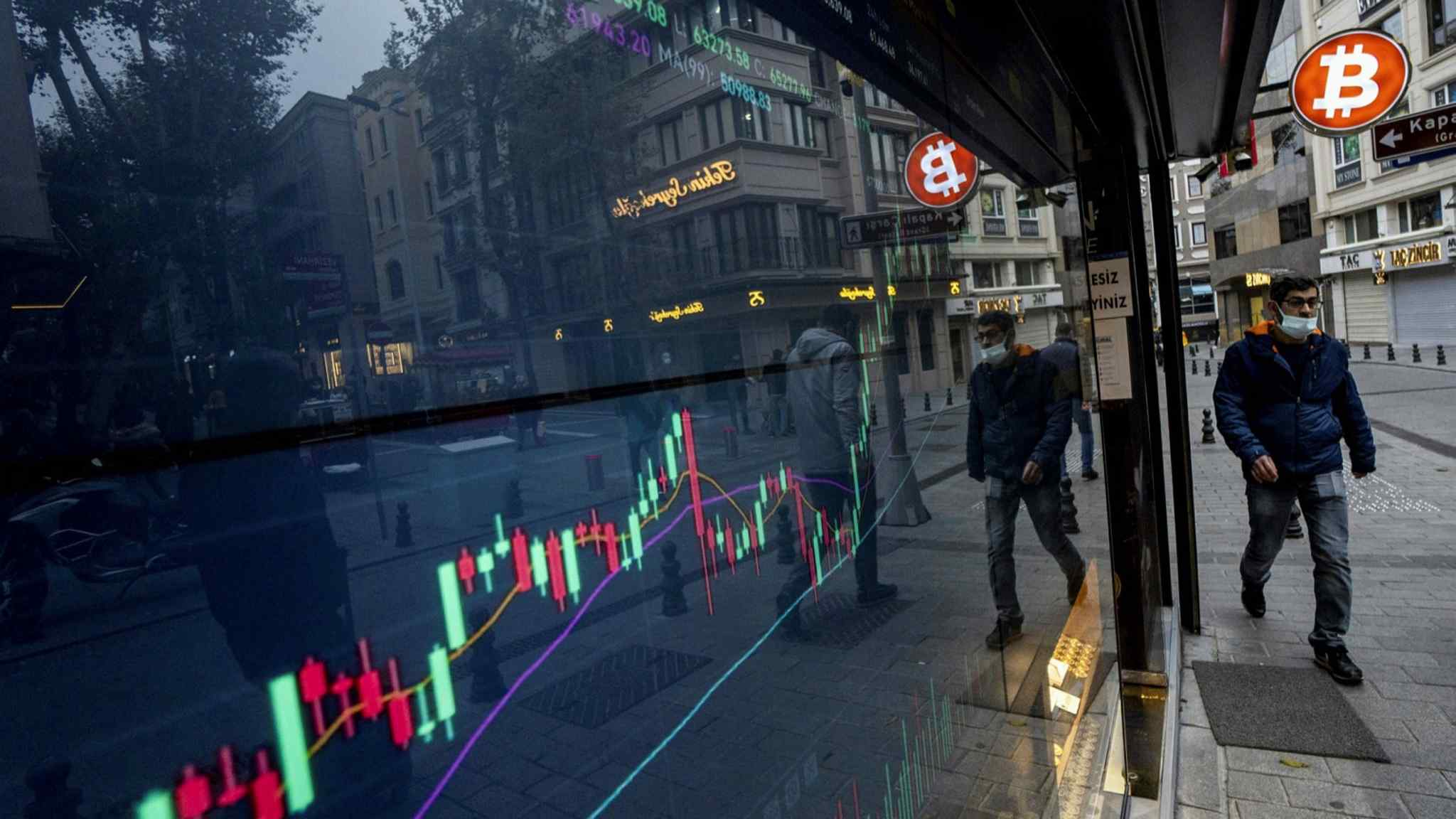 Turks flock to cryptocurrencies in search of stability