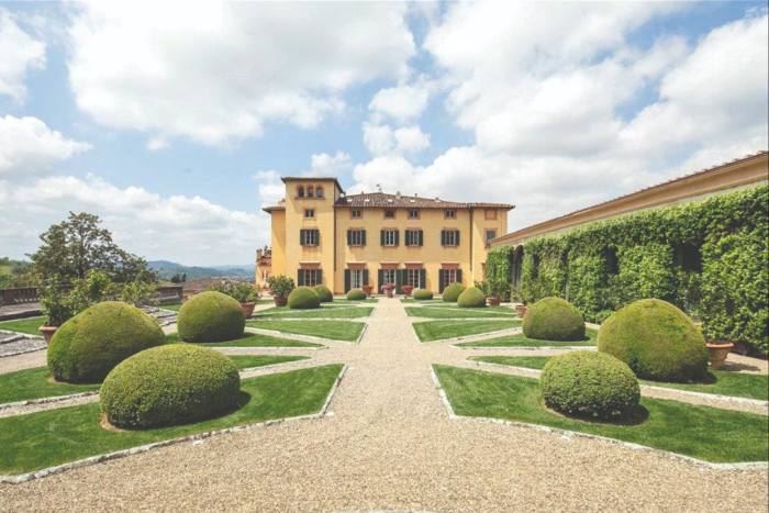 Villa Medicea restaurata in vendita vicino a Firenze
