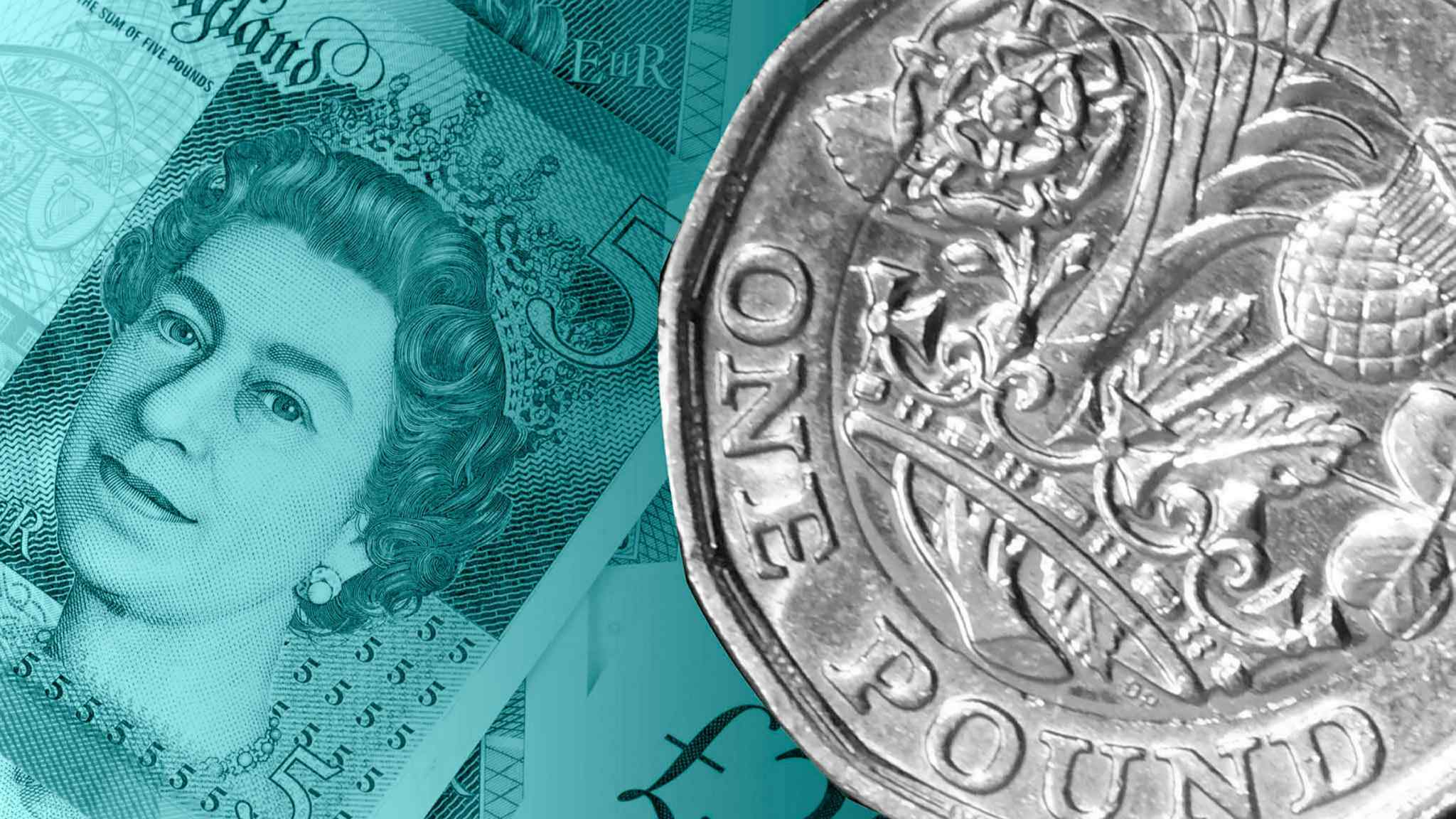 Pound traders look past UK political turmoil