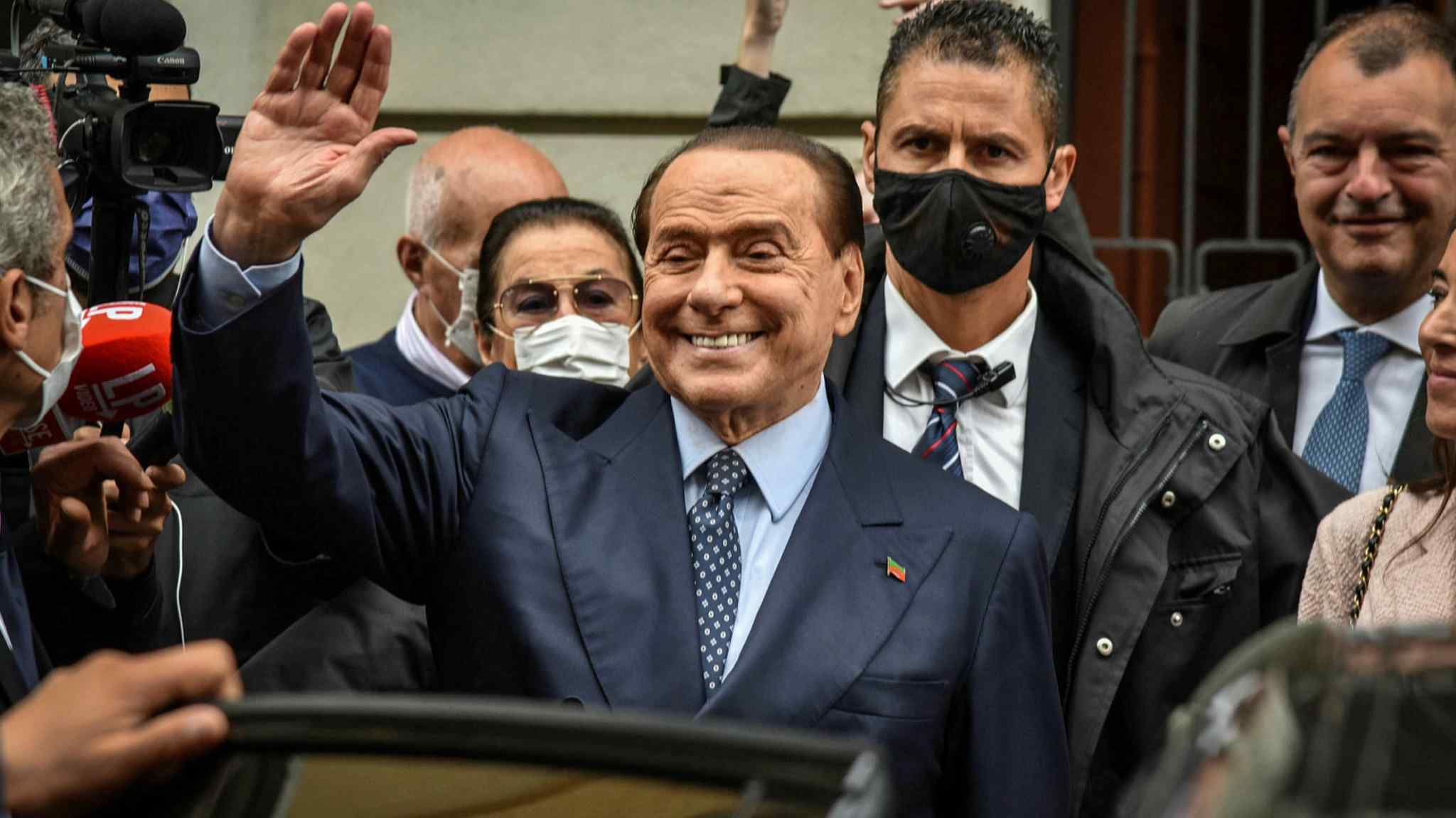 Silvio Berlusconi makes long-shot bid for presidency of Italy