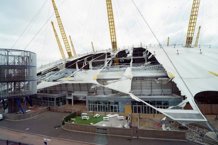O2 Arena's Roof Damage