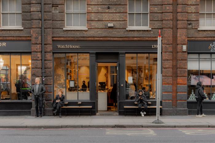 WatchHouse са източник и изпичат цялото им кафе на Maltby Street