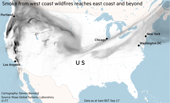 Carte montrant la fumée des feux de forêt sur la côte ouest qui atteint la côte est et au-delà 