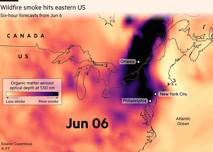 Animation showing wildfire smoke across the eastern US