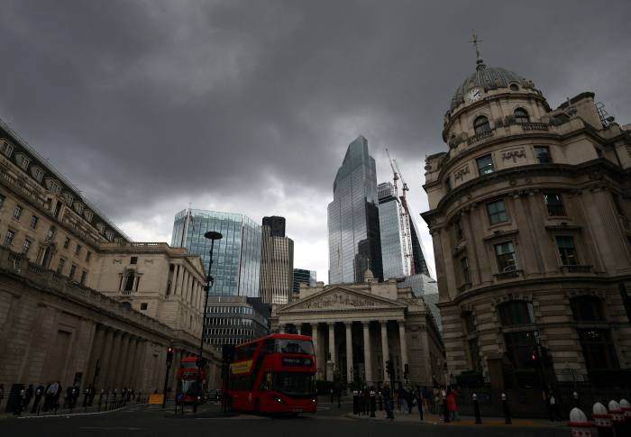 BoE widens gilt purchases after continued bond market volatility