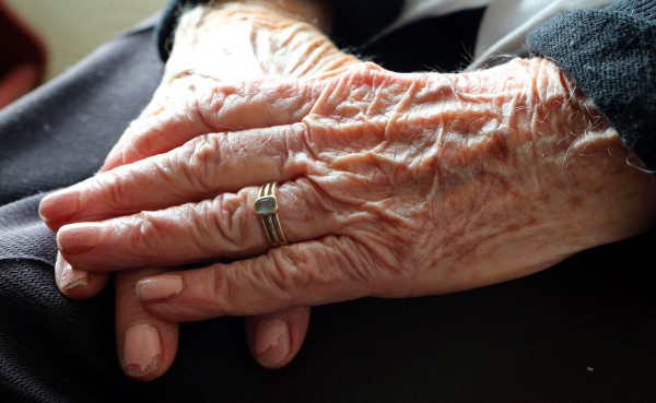 Call to cut state pension for wealthy 
