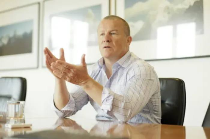 Woodford investors take hit as fund value tumbles