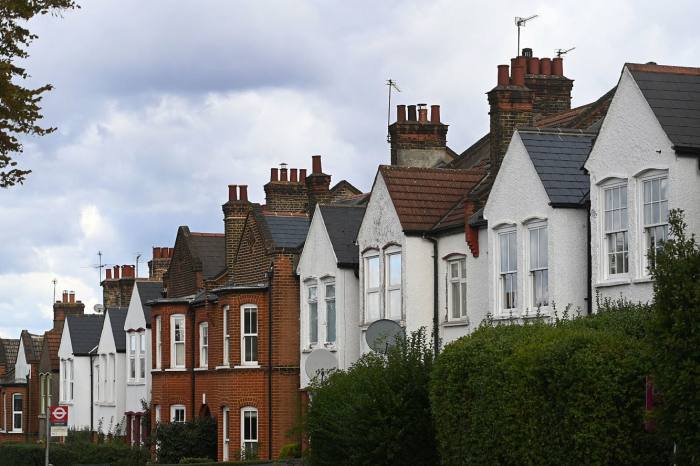 Homeowners’ income to drop 12% due to rising mortgage costs