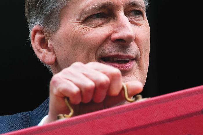 Investors steel for full impact of Hammond’s dividend tax change