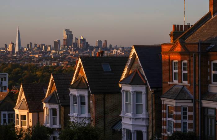 Mortgage arrears fall to lowest level since 2007