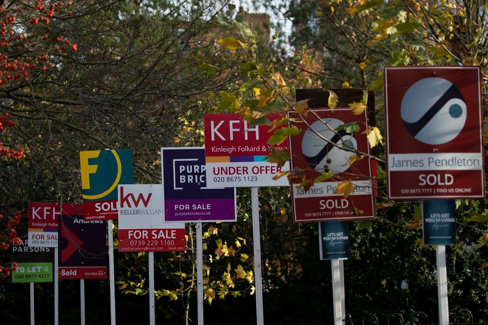 Broker calls for better regulation of estate agents amid buying struggle