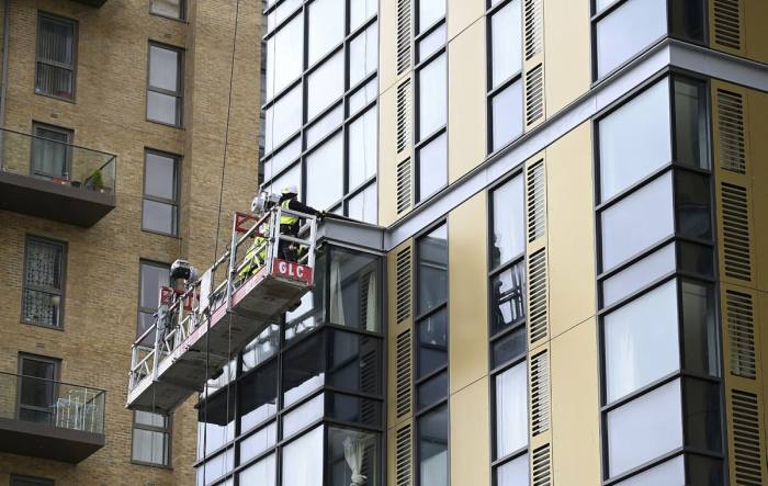 Lenders to offer mortgages on flats with cladding under new guidance