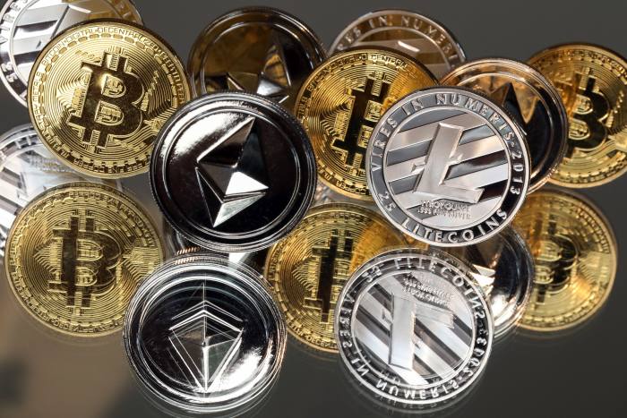 DeVere launches bitcoin app