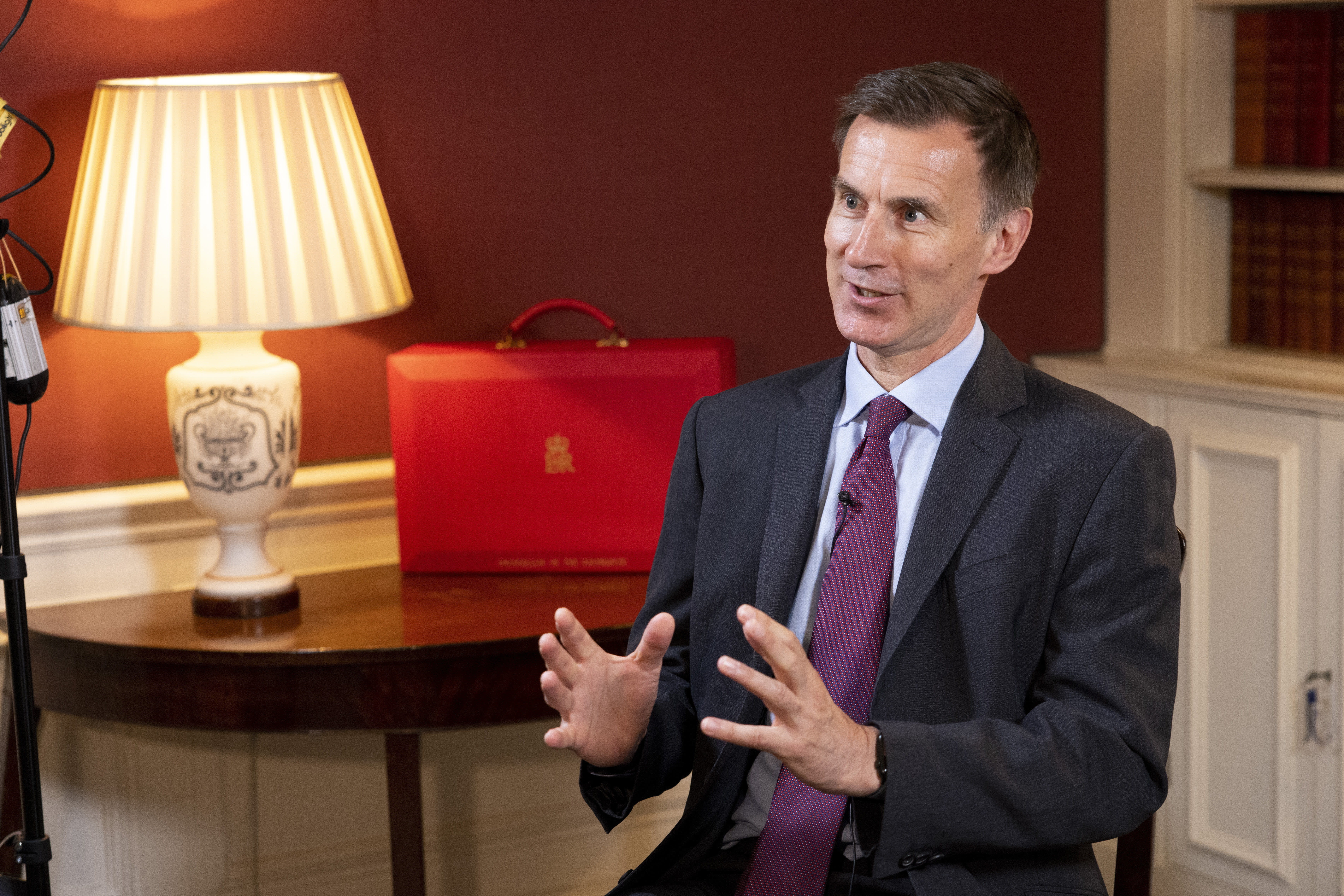 Chancellor comfortable with recession to control inflation