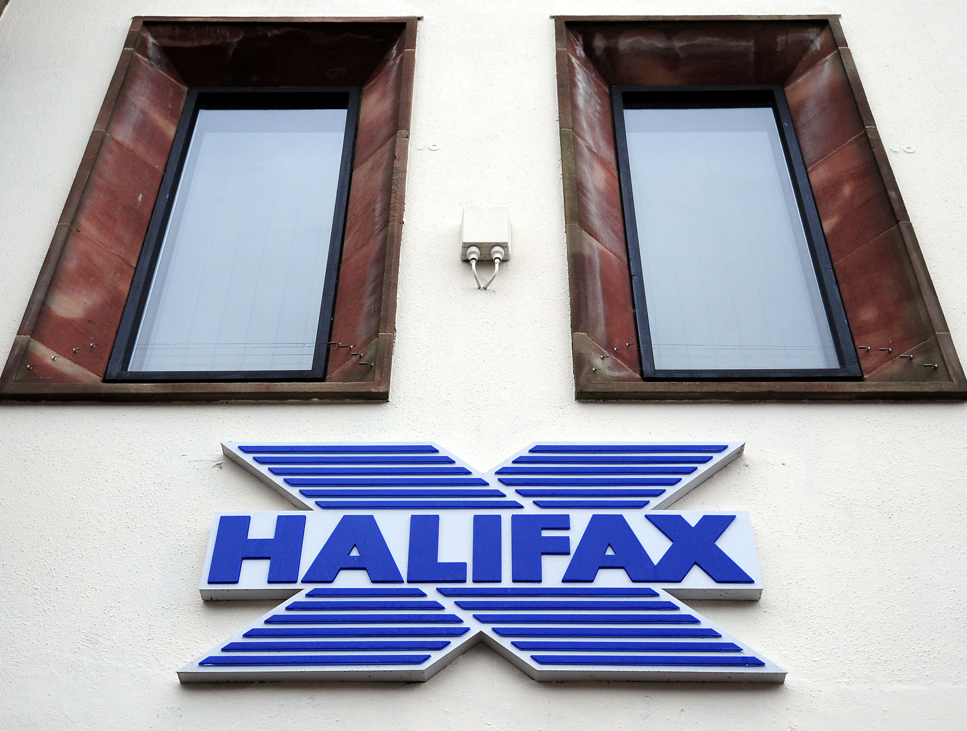 Halifax undercuts Nationwide’s record 5-year fixed rate