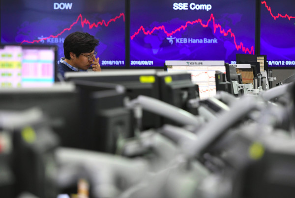 US stock markets bounce back