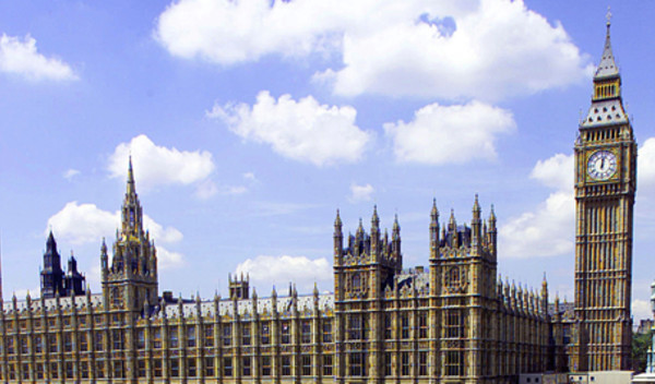 Baldwin MP helps FCA escape Commons no confidence vote