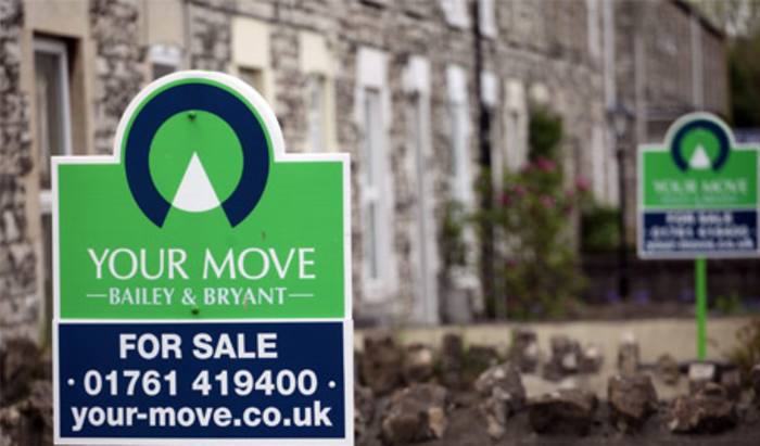 UK house sales falter in December