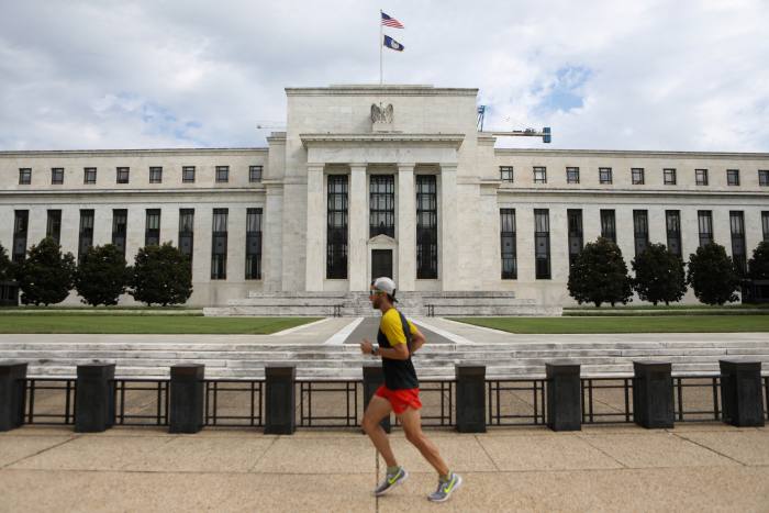 'Now may be the time to buy bonds', as US economy shrinks