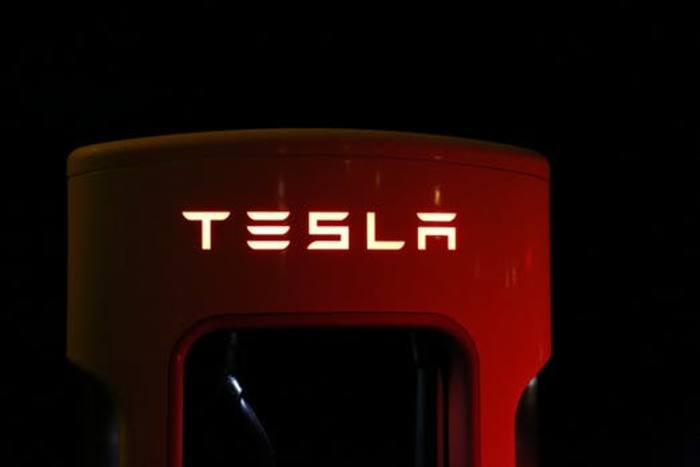 Tesla share price bounces back after SEC move