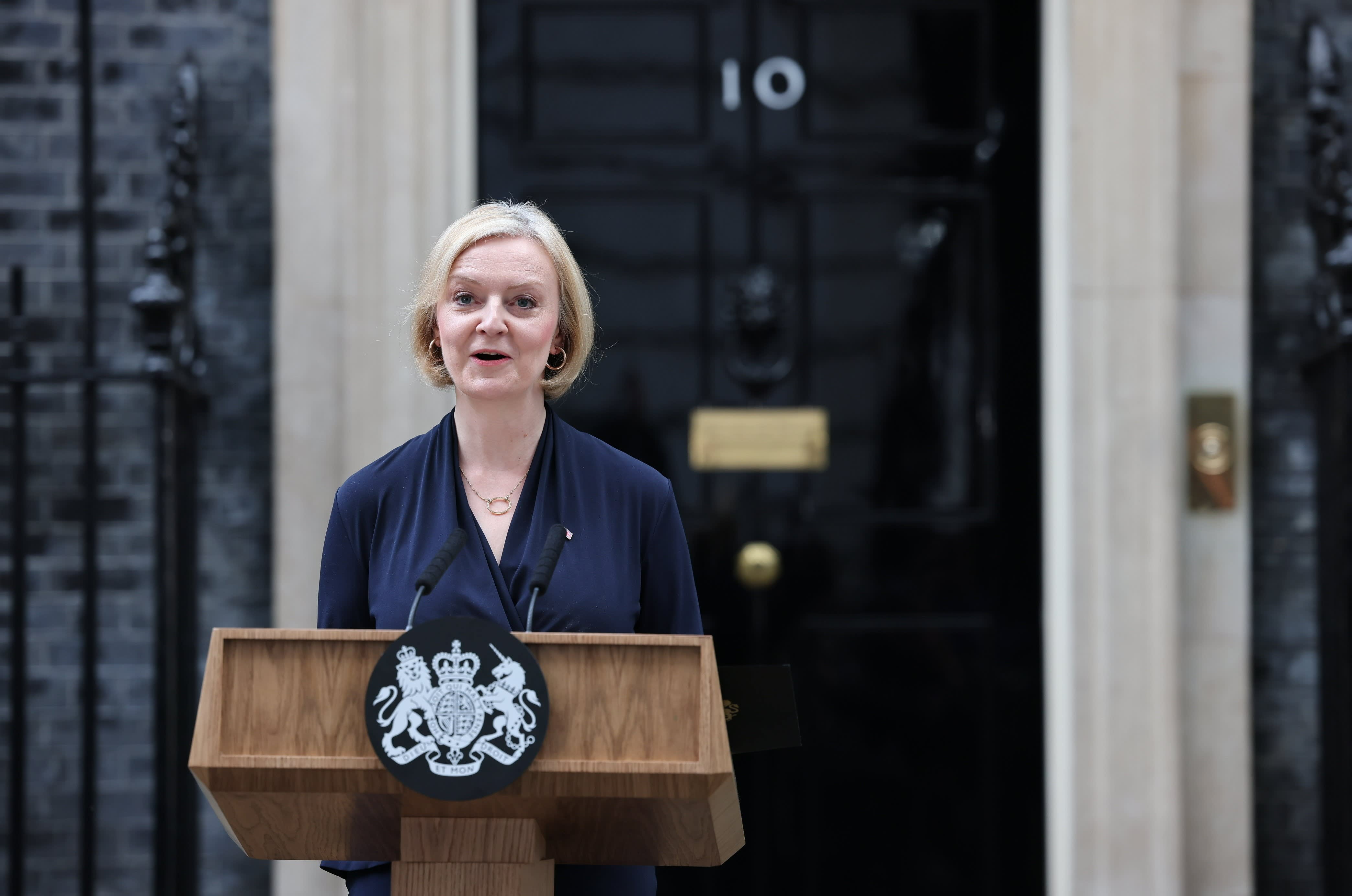 Prime minister Liz Truss resigns