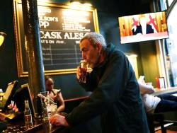 The pubs may be reopening but investors have little to drink to