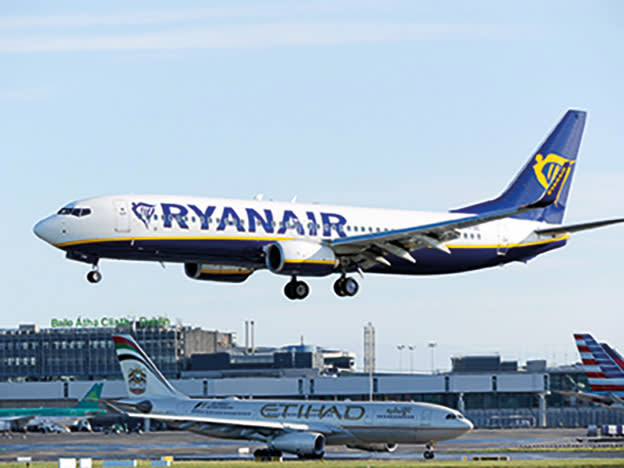 Ryanair taking off from London 